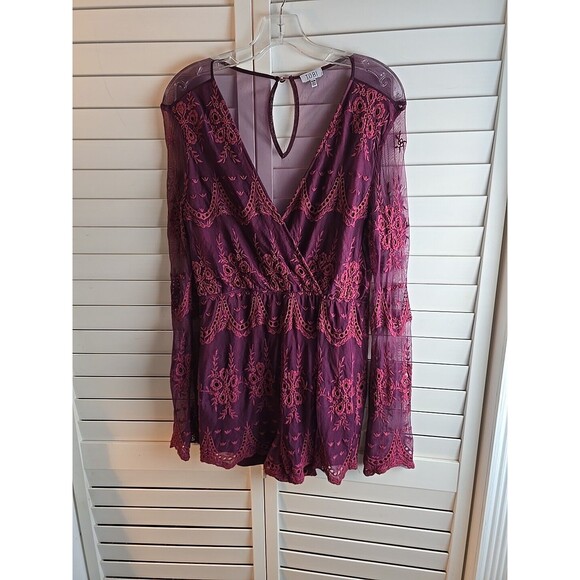 Tobi Ladies Plum Romper Size M Sheer Bell Sleeves Mesh Back Fairycore Grunge - Picture 1 of 8